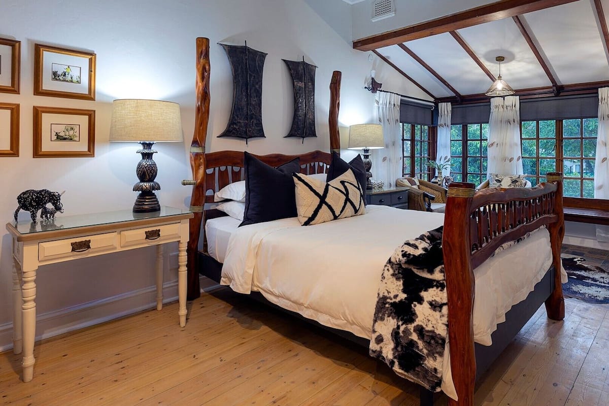 Habitación Royal | Sábanas de algodón egipcio y ropa de cama de alta calidad