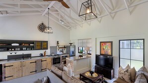 Unclassified image, 5 of 94, button - Seaforth Country House (Ballito)
