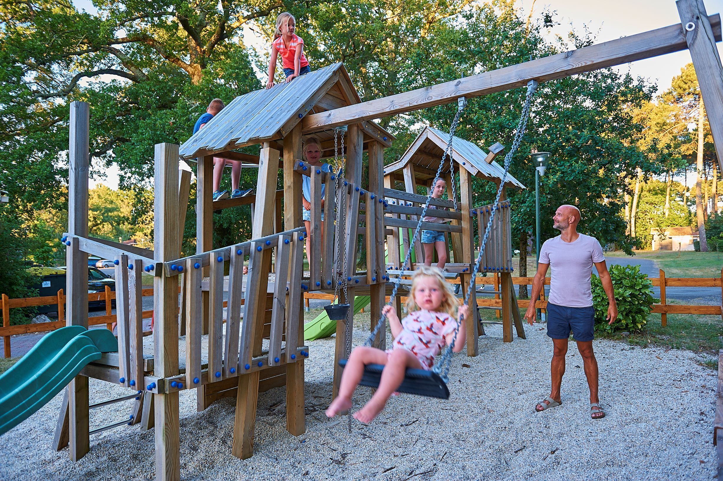 Außen-Kinderspielplatz