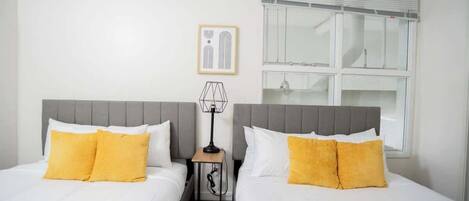 3 bedrooms, desk, iron/ironing board, WiFi