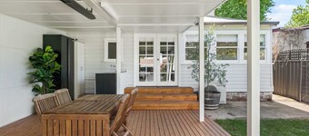 Johnno's Cottage - Prime Location - Sleeps 4