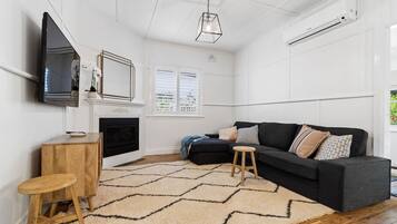 TV, fireplace, offices
