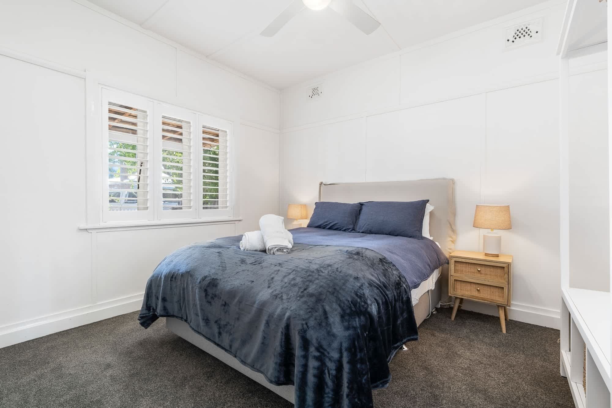 2 bedrooms, desk, iron/ironing board, WiFi
