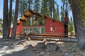 Exterior - Modern Retreat Near Dog-Friendly Beach & Eateries (Carnelian Bay)