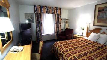 1 bedroom, desk, iron/ironing board, WiFi