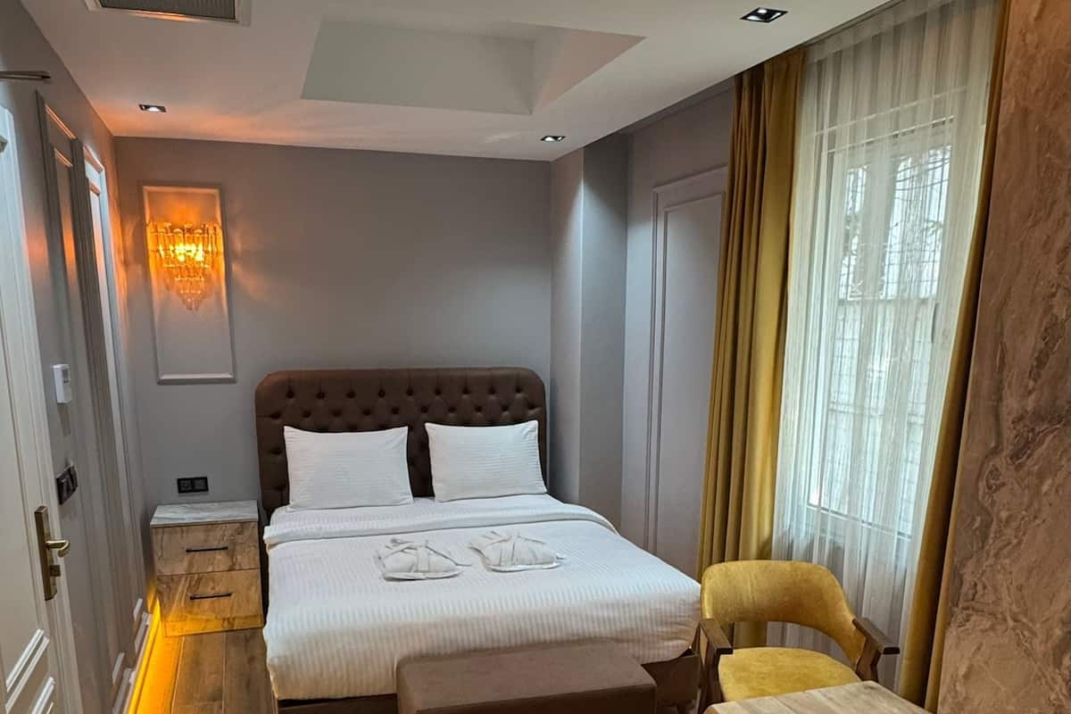 1 Schlafzimmer, hochwertige Bettwaren, Minibar, Schreibtisch