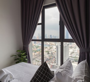 1 bedroom, blackout curtains, iron/ironing board, free WiFi