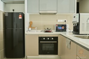 Two Bedroom Suite | Cocina privada | Microondas 
