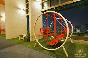 Children’s play area – outdoor