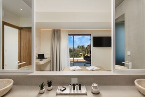 7 bedrooms, iron/ironing board, travel cot, free WiFi - Sohora Estate up to 14 persons (Chania)