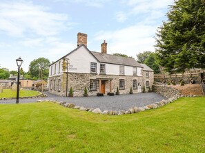 Exterior - The Druids (Corwen)