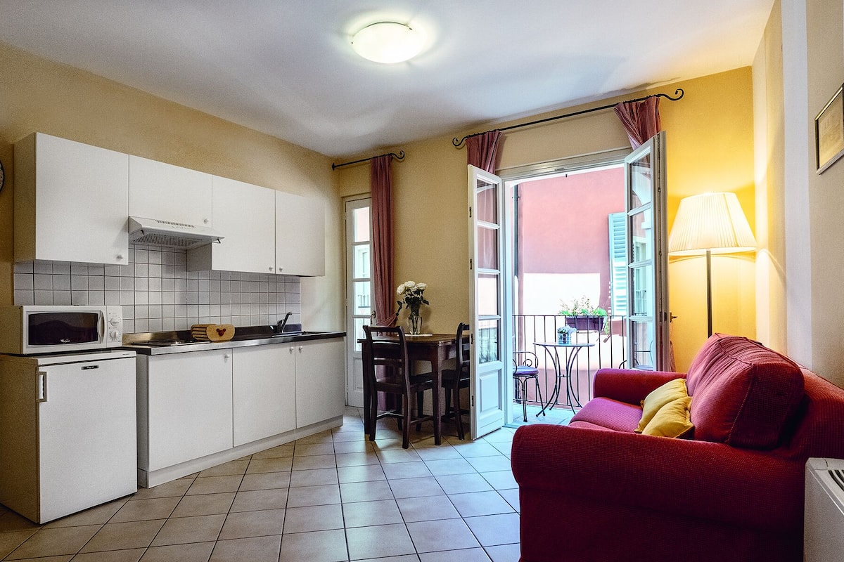 Standard Apartment | Living area