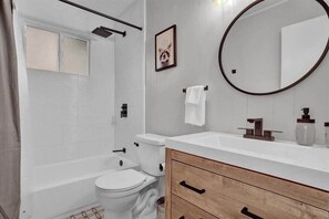 Shower - Woodland Modern Retreat | Pocono Pines | Fire Pit (Pocono Pines)