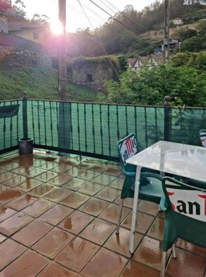 屋外ダイニングエリア