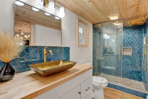 Regadera y secadora de cabello