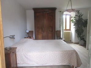 1 chambre, fer et planche à repasser, Wi-Fi