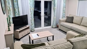 Smart-TV, peis og stereoanlegg