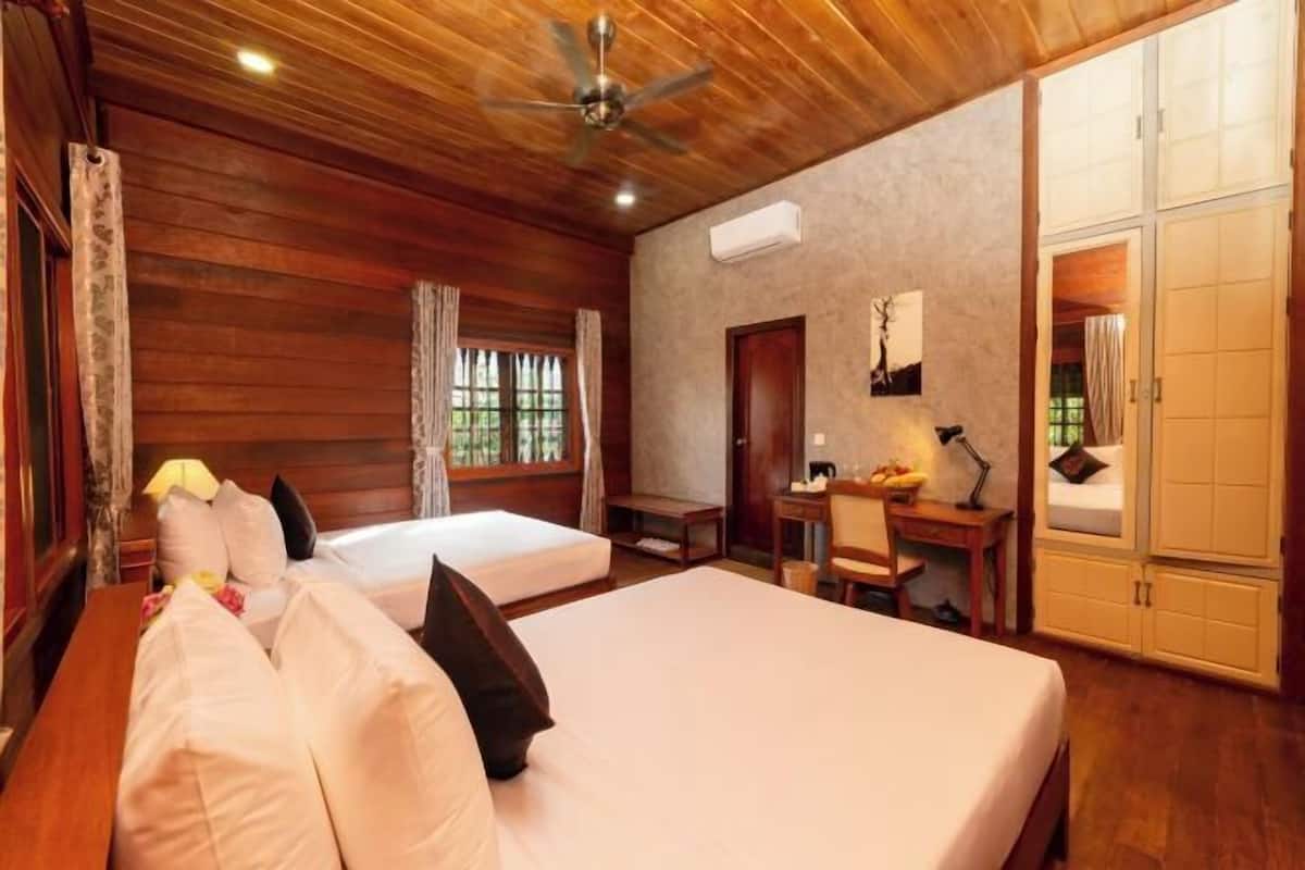 Ropa de cama de alta calidad, colchones con pillow-top y minibar