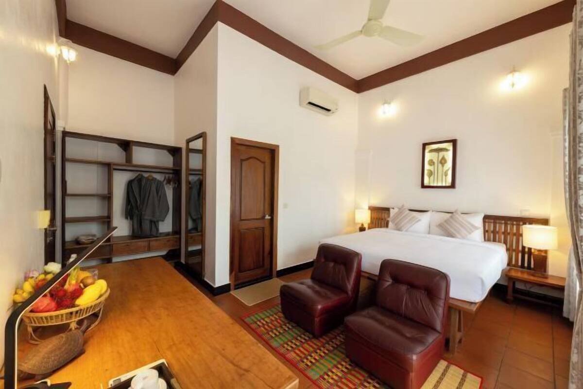 Ropa de cama de alta calidad, colchones con pillow-top y minibar