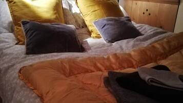 1 多间卧室、熨斗/熨衣板、免费 WiFi、床单