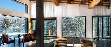 Chalet | Dining