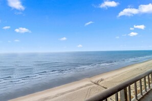 On the beach - 14th Floor OF Efficiency with Two Queen Beds (Myrtle Beach)