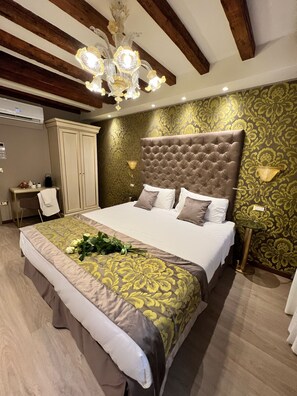 고급 침구, 오리/거위털 이불, 메모리폼 침대, 미니바