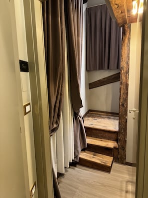 Suite Panoramique, terrasse | 1 chambre, literie de qualité supérieure, couette en duvet d'oie