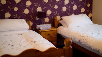 Basic Room | 1 bedroom, desk, iron/ironing board, free WiFi