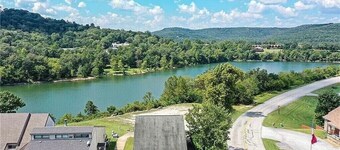 Hot Tub and indoor Jetted Tub, Golfing, Lake View