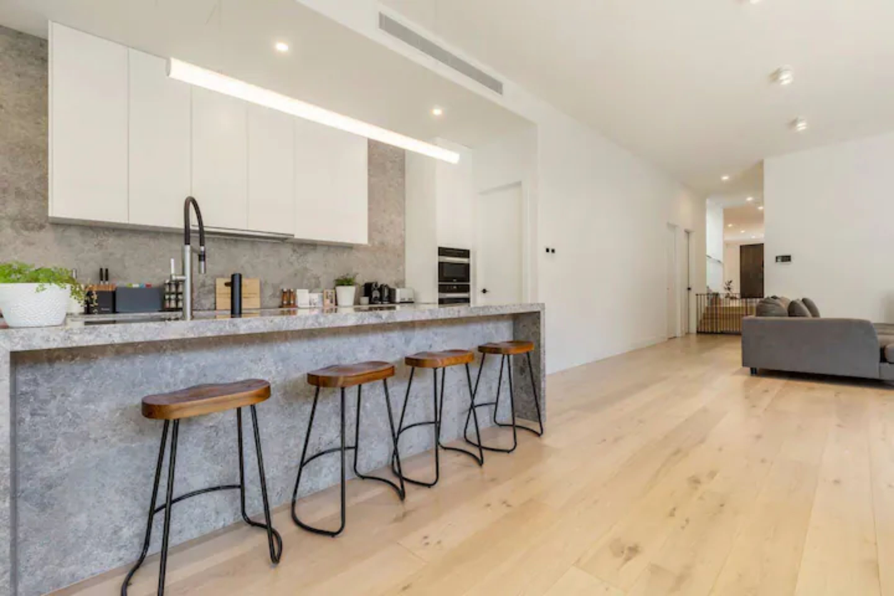 Basic House, Multiple Beds | Private kitchen | Fridge, microwave, oven, stovetop