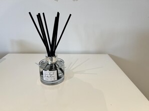 Studio - Remarkable 1-bed Outhouse Studio in Dagenham (Dagenham)