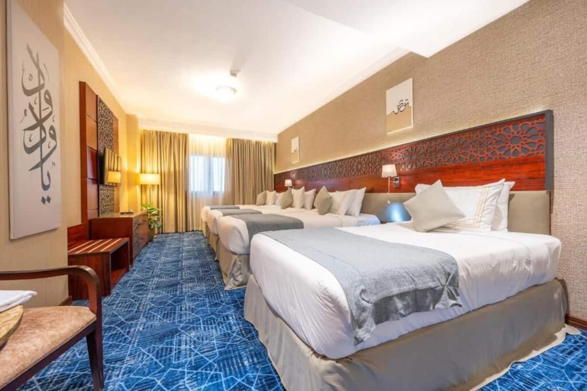 Safe på rommet og skrivebord