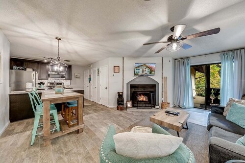 River's Song Condo- Convenient for Walking