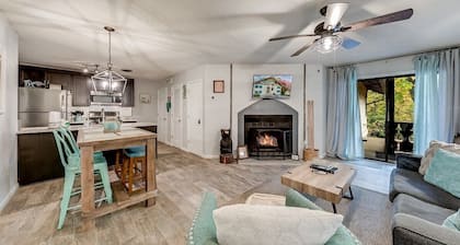 River's Song Condo- Convenient for Walking