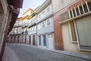 Exterior - STA Luzia - 2Tr - Blue Singular (Guimarães)