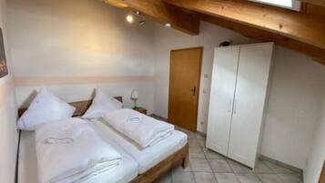 1 Schlafzimmer, Bügeleisen/Bügelbrett, Reisekinderbett, WLAN