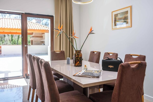 Villa (4 Bedrooms) | Interior