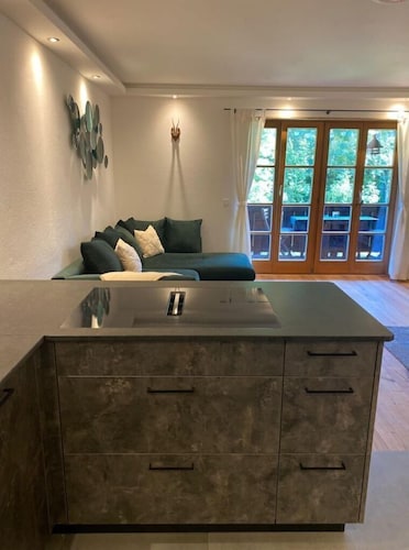 Neurenovierte Ferienwohnung "räsl"