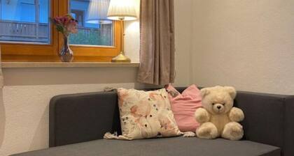 Neurenovierte Ferienwohnung "räsl"
