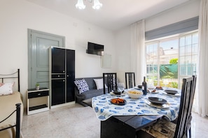 House, 1 Bedroom, Smoking, Patio | Ruang tamu