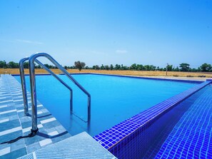 Outdoor pool - Jawai Sanderao Farms (Sumerpur)