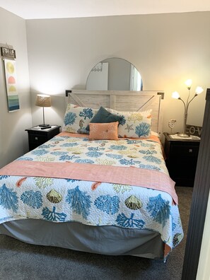 1 dormitorio, tabla de planchar con plancha, wifi gratis y ropa de cama