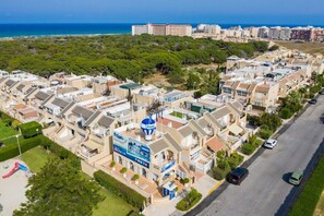 Unclassified image, 3 of 27, button - Coral SeaShell by Fidalsa (Lomas de Polo-Pinomar)