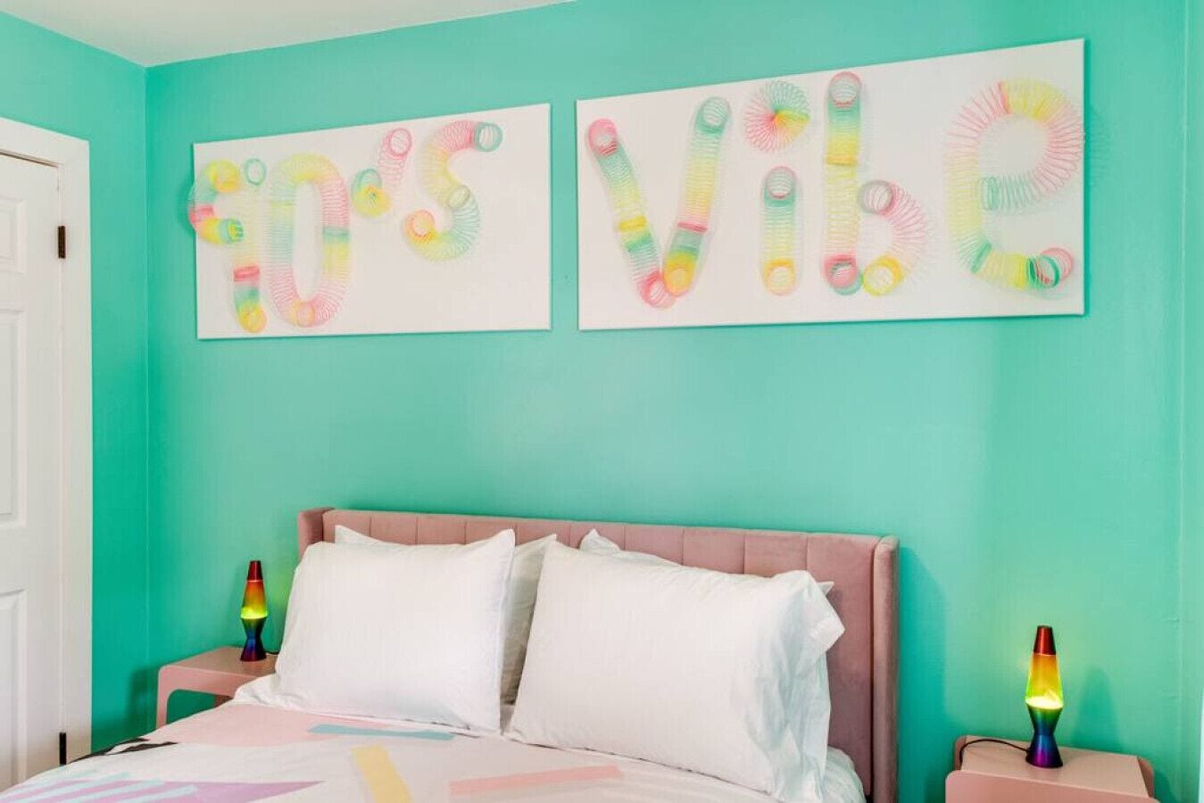 2 間睡房、書桌、熨斗/熨衫板、可攜式嬰兒床