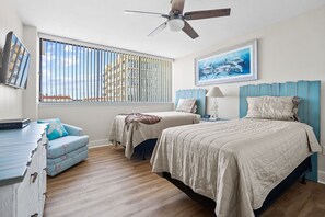 2 habitaciones, tabla de planchar con plancha y acceso a internet