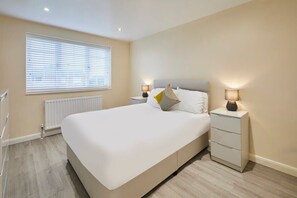 5 bedrooms, desk, iron/ironing board, free WiFi