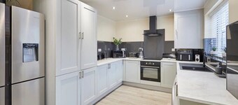 Host & Stay | Violet's View