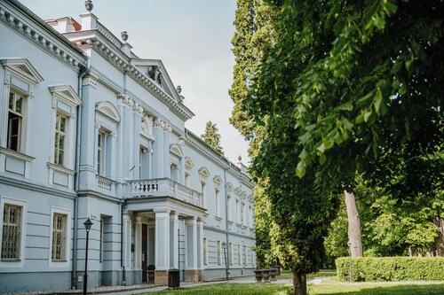 Hotel Kaštieľ Mojmírovce
