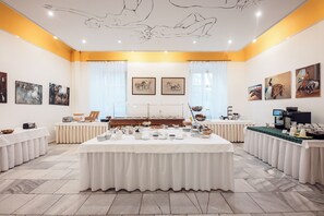 Daily buffet breakfast (EUR 15 per person)